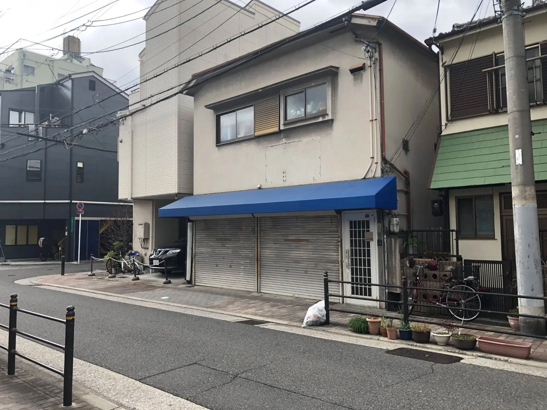 生前整理に伴う古家付き土地の買取と更地売却